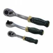 Трещотка реверсивная усиленная изогнутая с резиновой ручкой 3/8'' Rock Force RF-802322